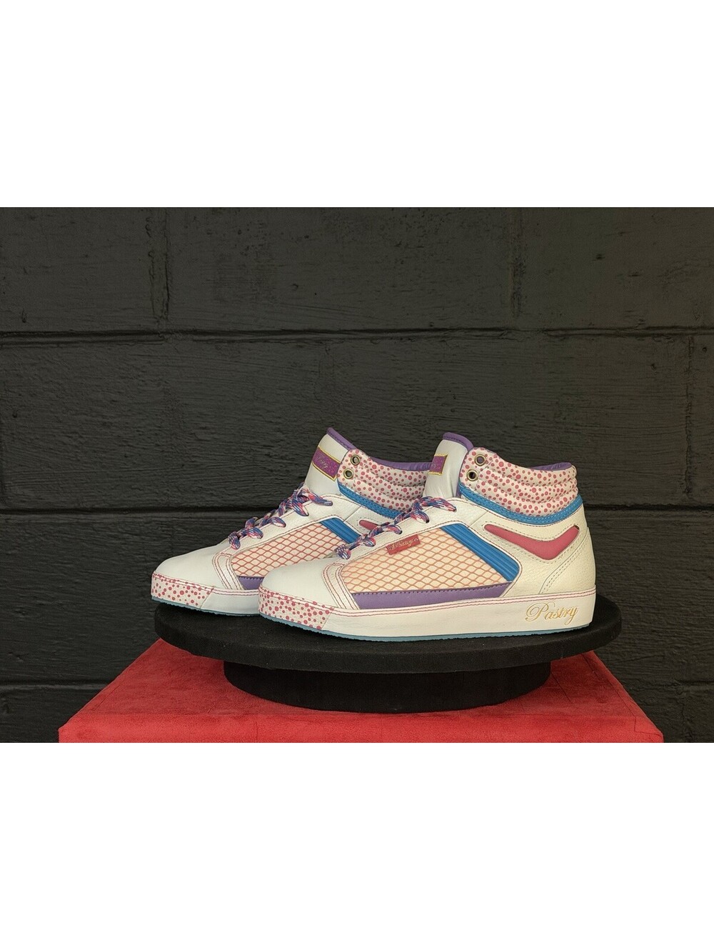 Pastry Glam Chukka RA7405 Y2K Deadstock Sneakers Women 8.5 Run Athletics Rare